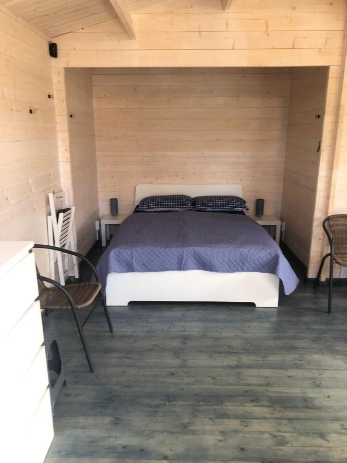 Womocamp Holzhuette 1 호텔 사울크라스티 외부 사진